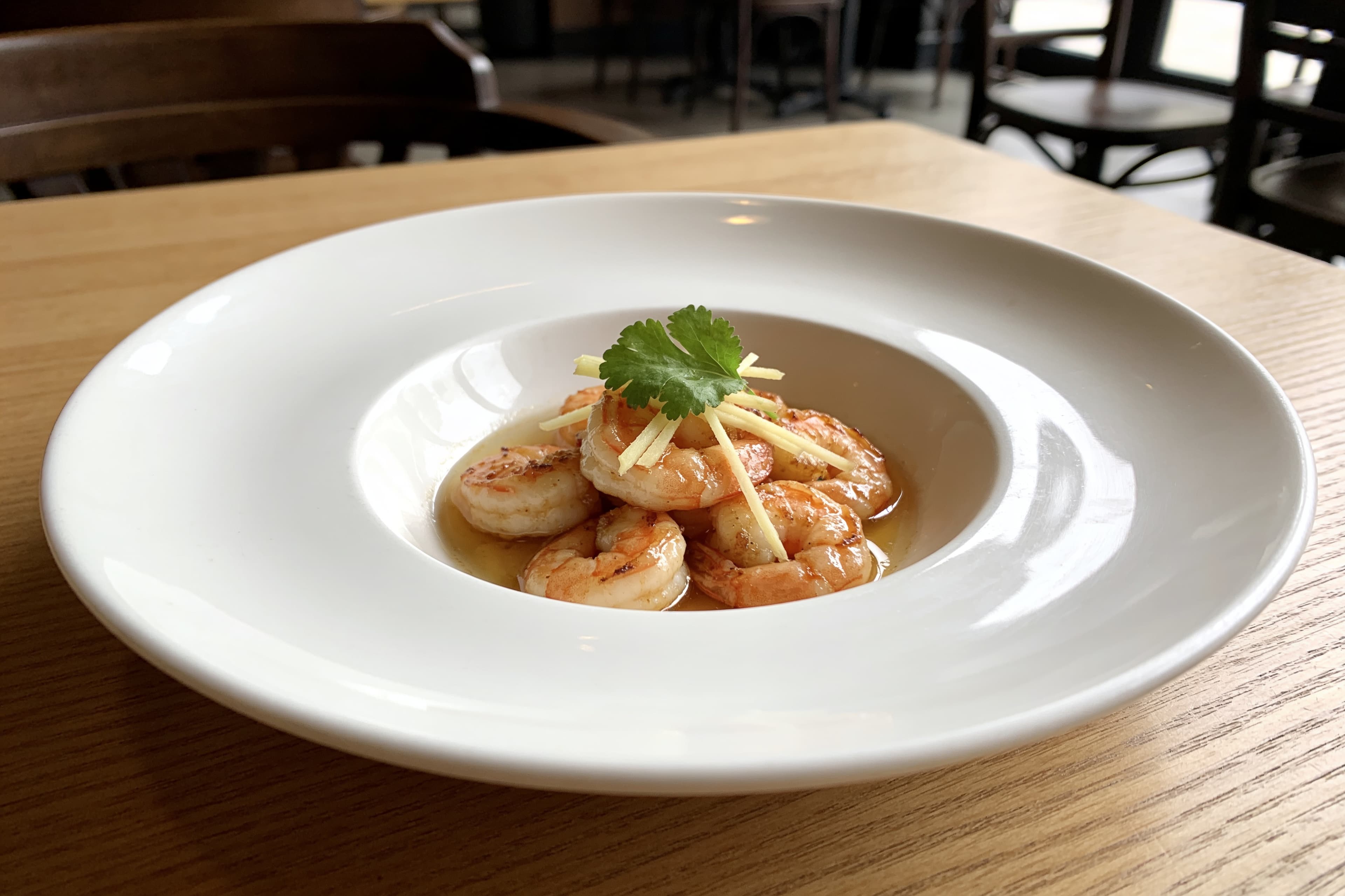 Crevettes sautées au gingembre frais
