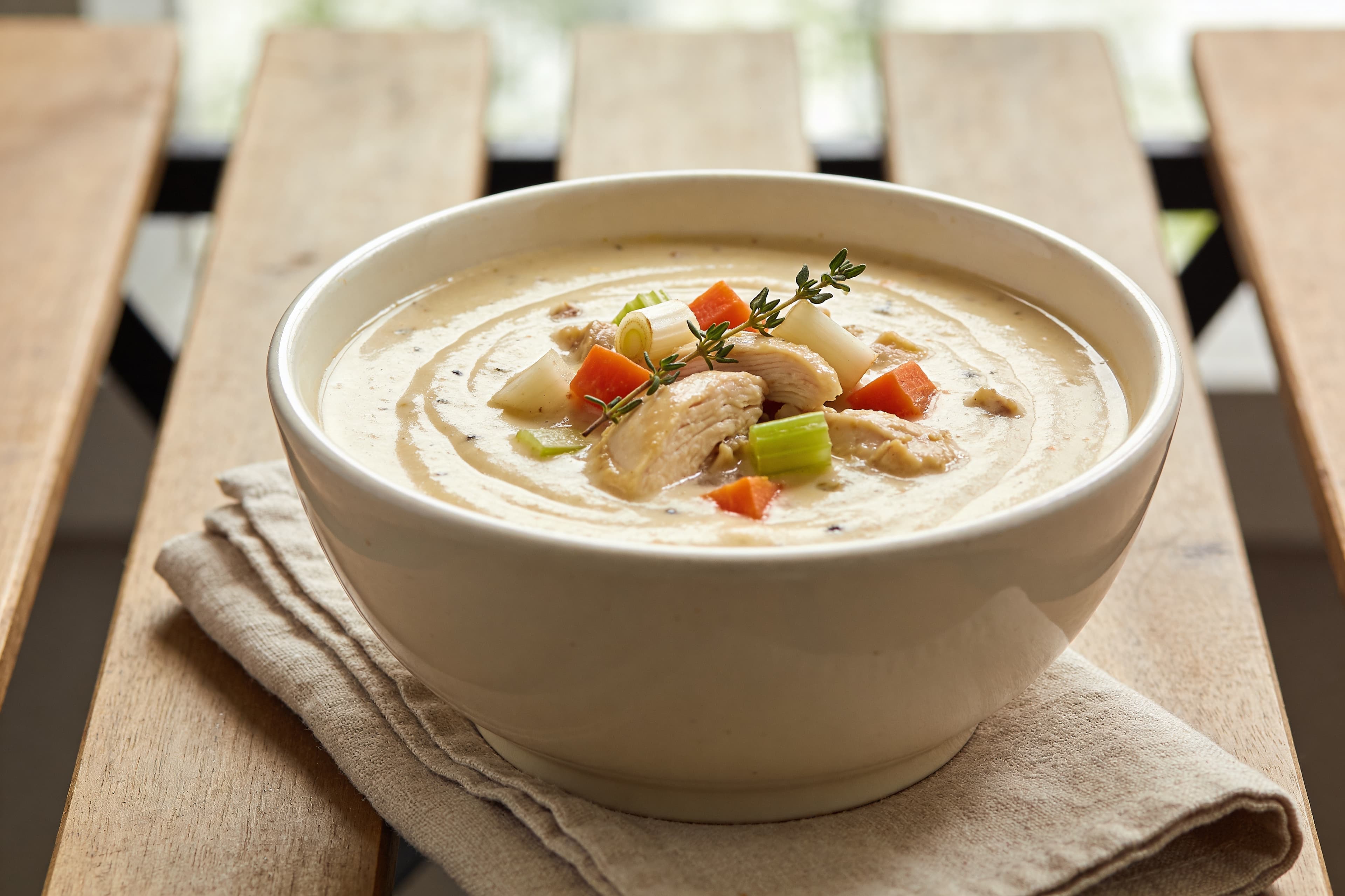 Velouté Paysan Réconfortant Poule au Pot de Légumes d'Automne
